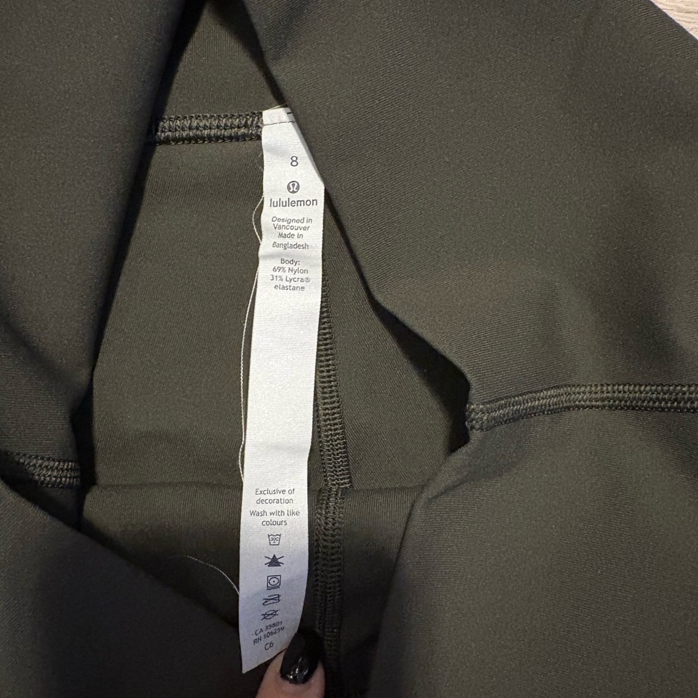 Lululemon leggings size 8